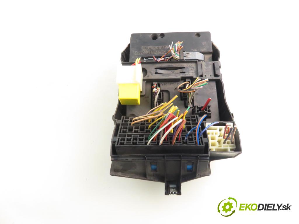 RENAULT SCENIC I (JA0/1_) MINIVAN 2001 59,00 1.9 dTi 80 - F9Q 744 1870,00 MODUL BSI 8200029342B ; S108502610G