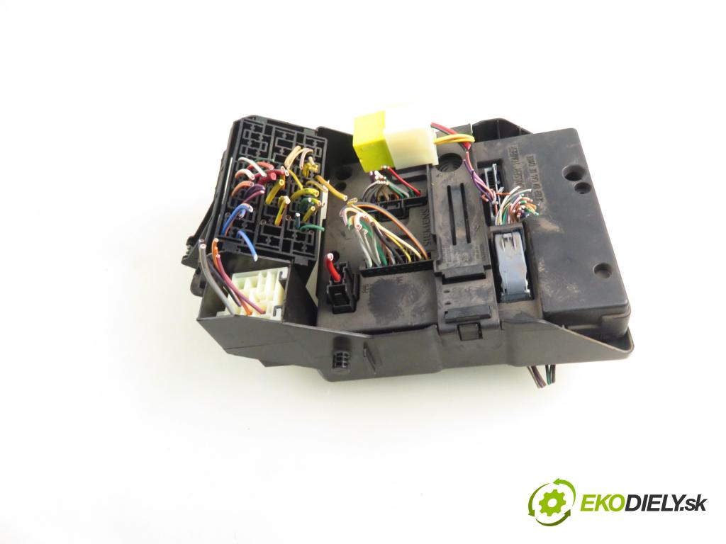 RENAULT SCENIC I (JA0/1_) MINIVAN 2001 59,00 1.9 dTi 80 - F9Q 744 1870,00 MODUL BSI 8200029342B ; S108502610G