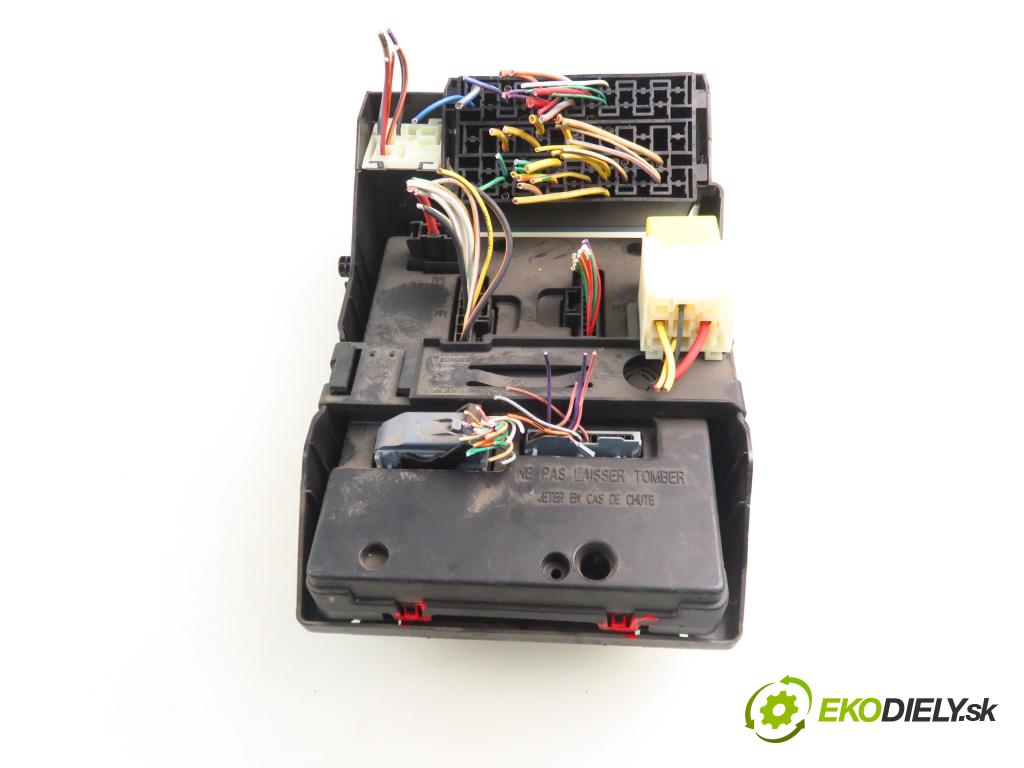 RENAULT SCENIC I (JA0/1_) MINIVAN 2001 59,00 1.9 dTi 80 - F9Q 744 1870,00 MODUL BSI 8200029342B ; S108502610G