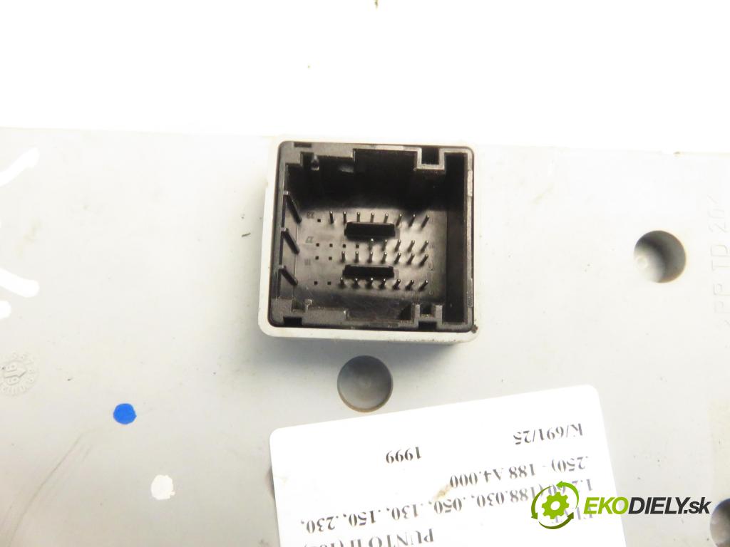 FIAT PUNTO (188_) HB 1999 44,00 1.2 60 - 188 A4.000 1242,00 MODUL BSI 46774361