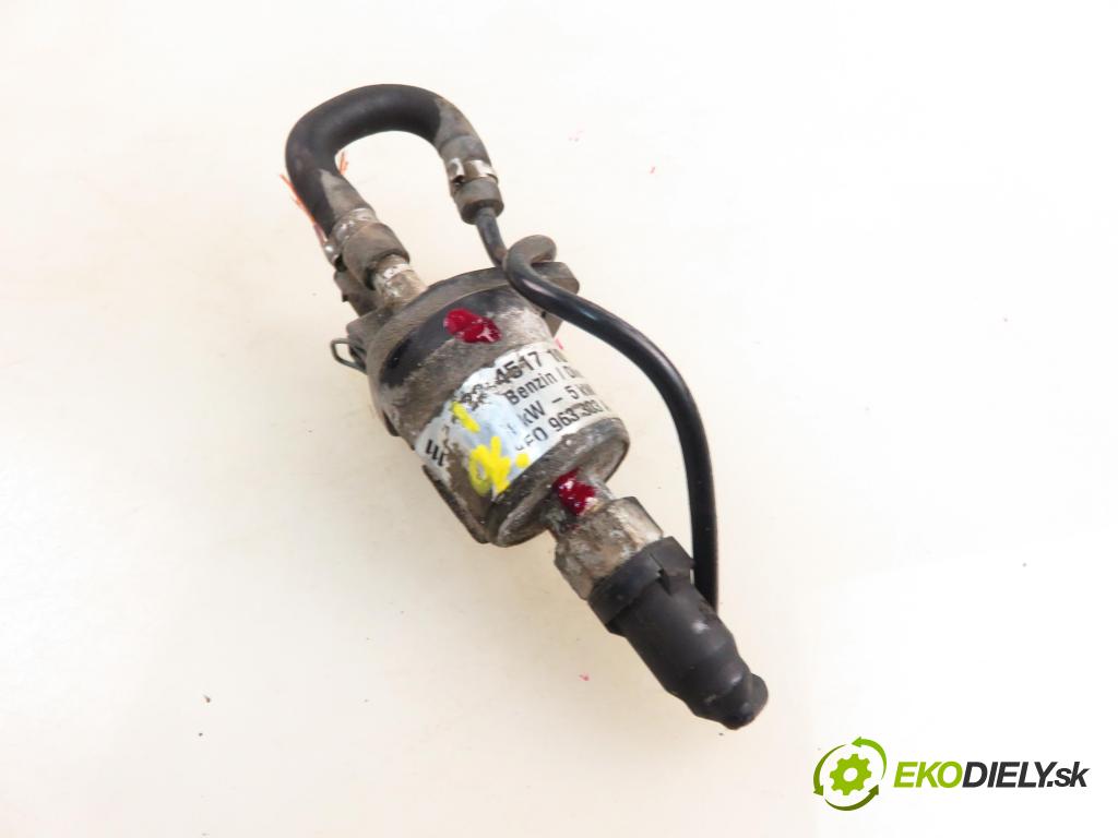 AUDI A4 (8K2, B8) SEDAN 2008 176,00 3.0 TDI quattro - CCWA 2967,00 pumpa paliva Webasto 8K0261163D ; 22451710