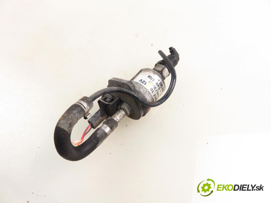 AUDI A4 (8K2, B8) SEDAN 2008 176,00 3.0 TDI quattro - CCWA 2967,00 pumpa paliva Webasto 8K0261163D ; 22451710