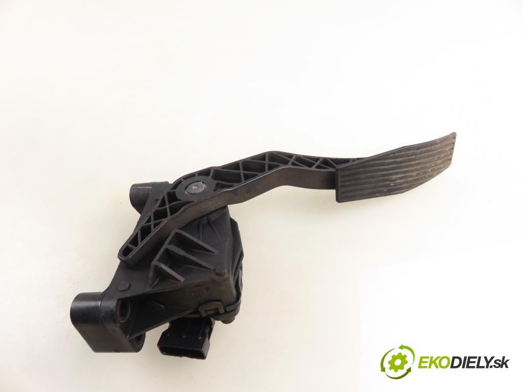OPEL ASTRA H (A04) HB 2004 74,00 1.7 CDTI 100 - Z 17 DTH 1686,00 Potenciometer plynu 9157998BK ; 6PV00811200 (Potenciometer plynového pedálu)