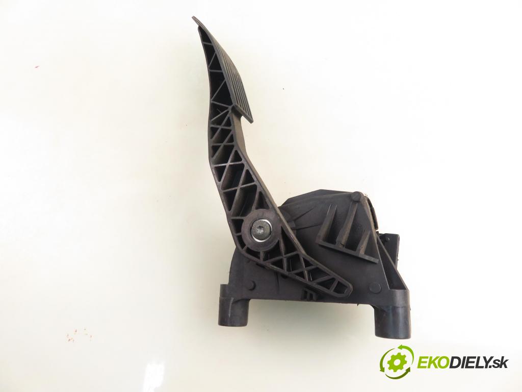 OPEL ASTRA H (A04) HB 2004 74,00 1.7 CDTI 100 - Z 17 DTH 1686,00 Potenciometer plynu 9157998BK ; 6PV00811200 (Potenciometer plynového pedálu)