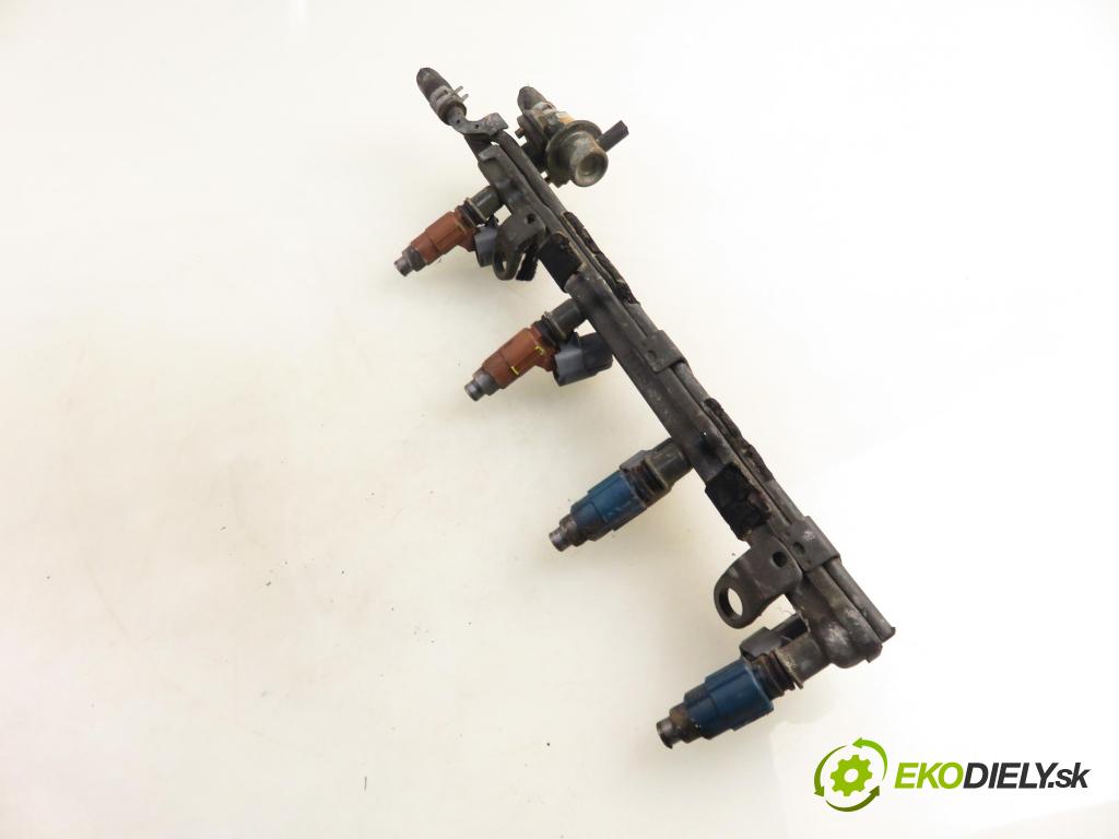 MAZDA 626 V (GF) LIFTBACK 2001 85,00 2 - FS 1991,00 lišta vstřikovací INP781 ; INP780 (Vstřikovací lišty)
