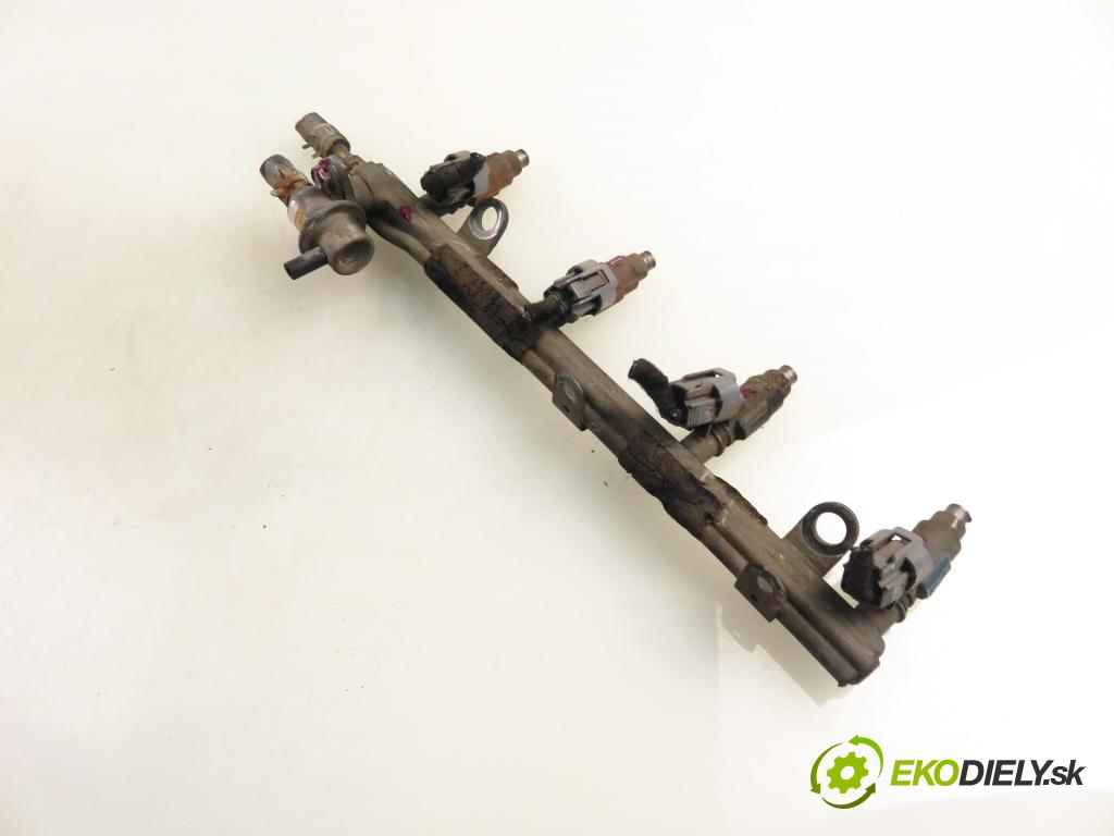 MAZDA 626 V (GF) LIFTBACK 2001 85,00 2 - FS 1991,00 lišta vstřikovací INP781 ; INP780 (Vstřikovací lišty)
