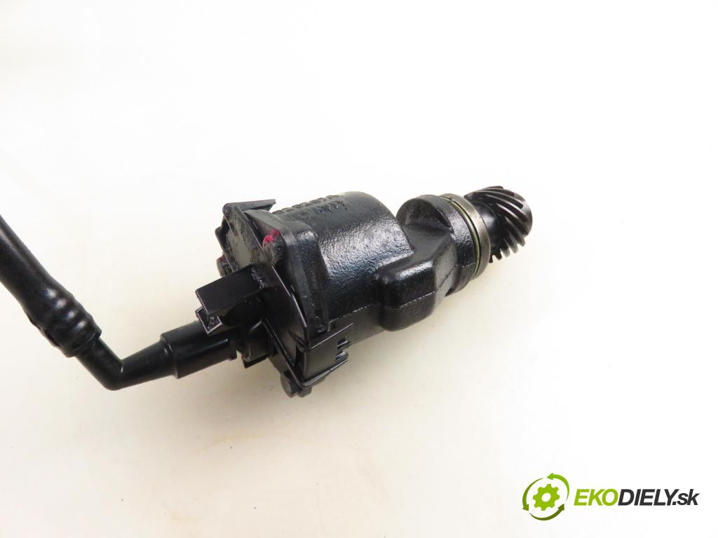 VW TRANSPORTER IV Skrzynia (70XA) FURGON 1998 50,00 1.9 TD 68 - ABL 1896,00 Pumpa vákuová 028207A