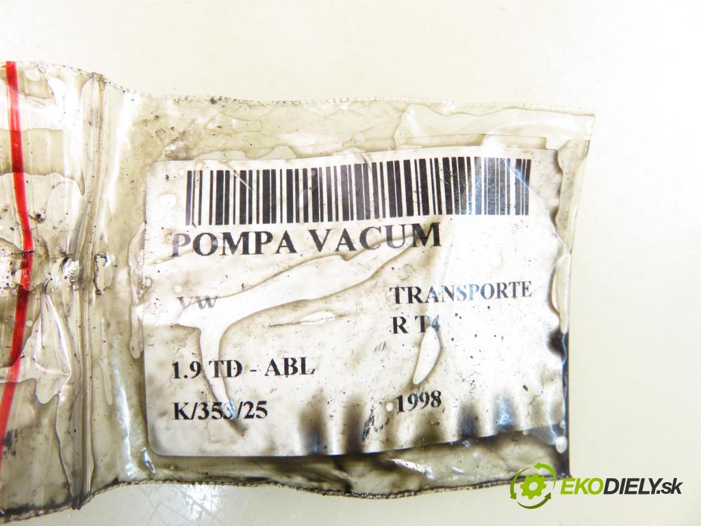 VW TRANSPORTER IV Skrzynia (70XA) FURGON 1998 50,00 1.9 TD 68 - ABL 1896,00 Pumpa vákuová 028207A