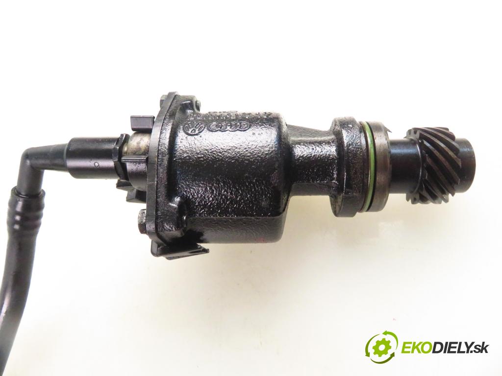 VW TRANSPORTER IV Skrzynia (70XA) FURGON 1998 50,00 1.9 TD 68 - ABL 1896,00 Pumpa vákuová 028207A