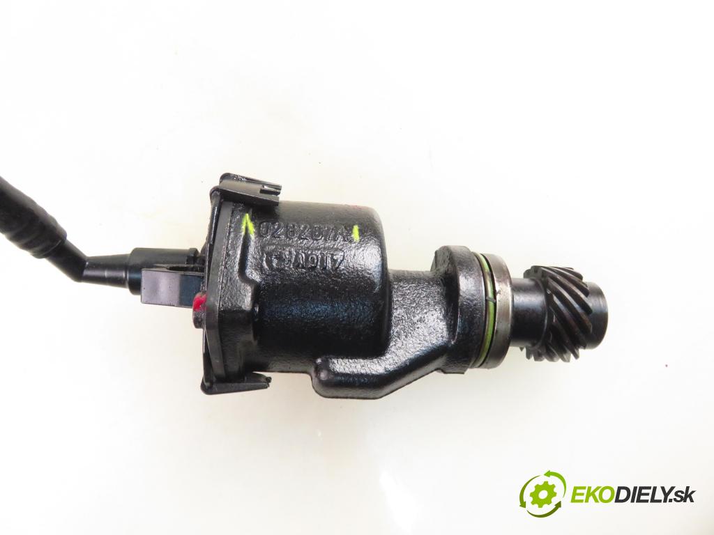 VW TRANSPORTER IV Skrzynia (70XA) FURGON 1998 50,00 1.9 TD 68 - ABL 1896,00 Pumpa vákuová 028207A