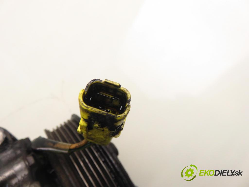 PEUGEOT 307 (3A/C) HB 2005 80,00 1.6 HDi 110 1560,00 KOMPRESOR: klimatizace  (Kompresor klimatizace)