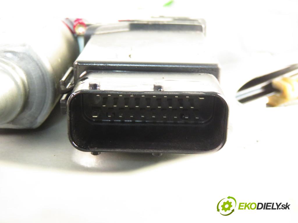 SEAT LEON (1M1) HB 2002 81,00 1.9 TDI 110 - ASV 1896,00 mechanismus oken 1M0837755 ; 1C1959801A