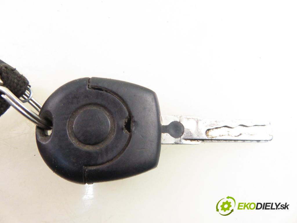 SKODA FABIA I (6Y2) HB 2003 44,00 1.4 - AZF 1397,00 spinačka / zámky 4B0905851C