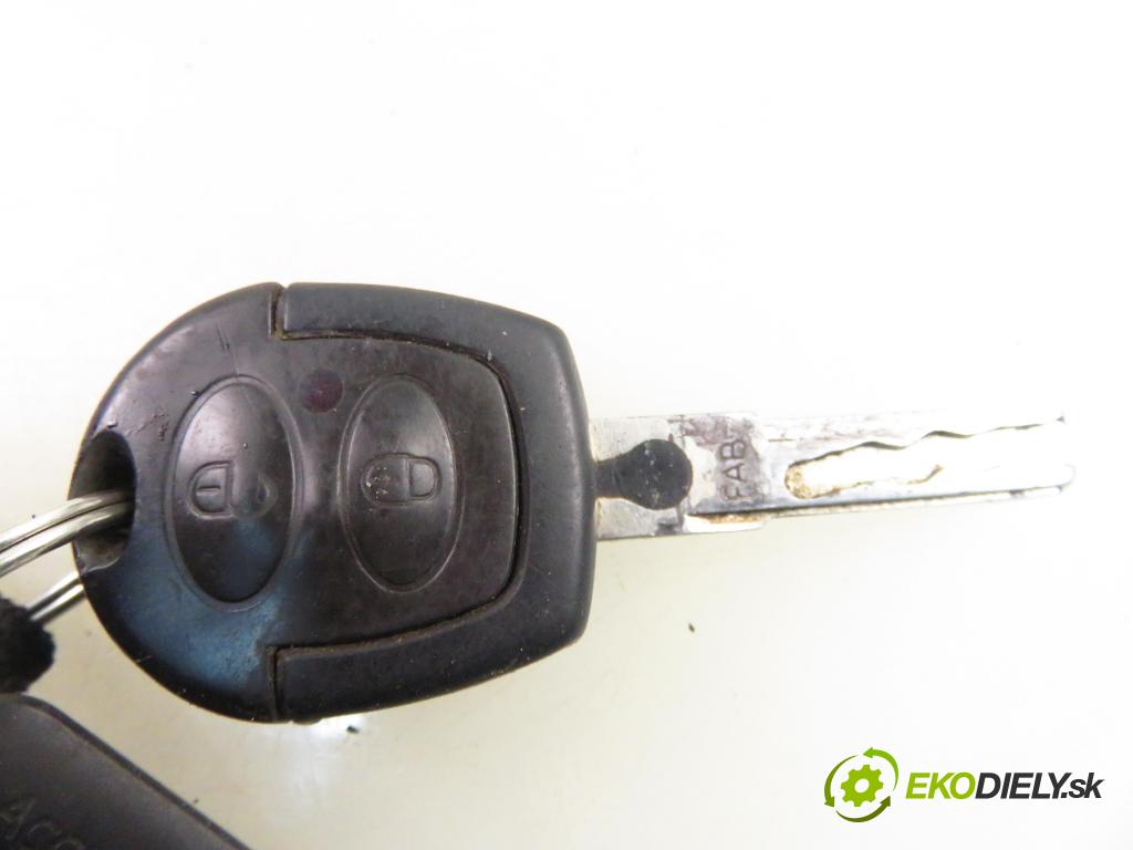 SKODA FABIA I (6Y2) HB 2003 44,00 1.4 - AZF 1397,00 spinačka / zámky 4B0905851C