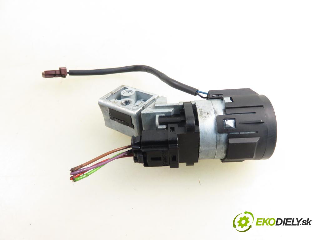 CITROEN C5 III (RD_) LIFTBACK 2010 0,00 2.0 HDi 140 - RHF (DW10BTED4) 1997,00 spinačka 9663123380 (Spínacia skrinka)