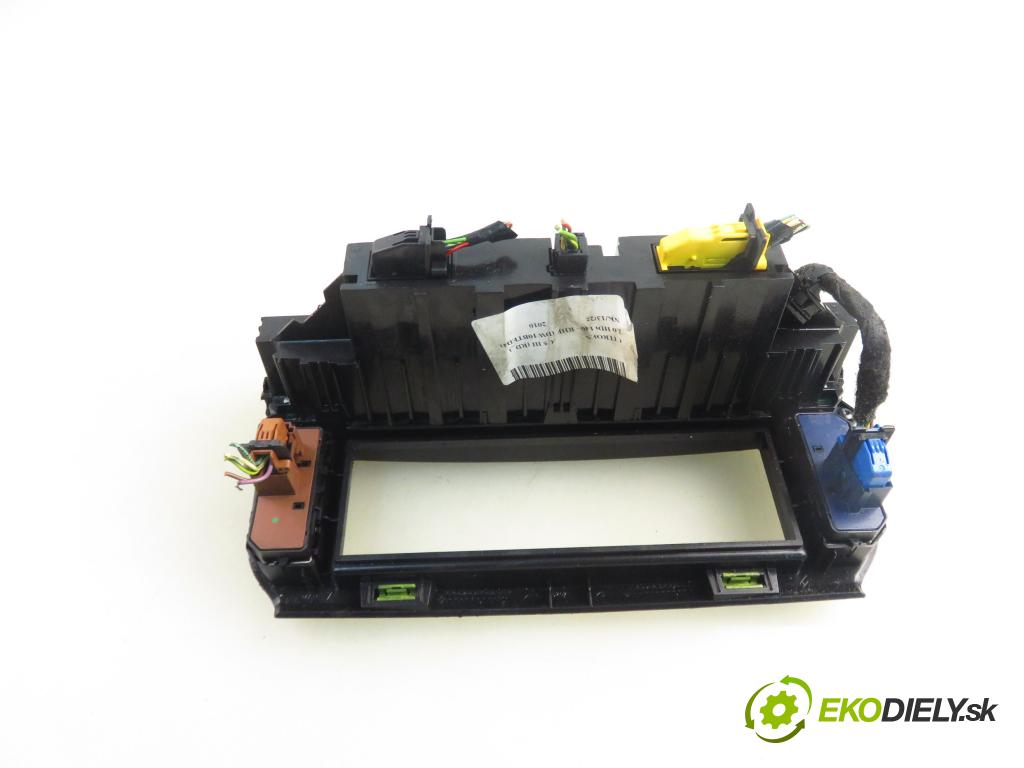 CITROEN C5 III (RD_) LIFTBACK 2010 0,00 2.0 HDi 140 - RHF (DW10BTED4) 1997,00 Panel kúrenia KLIMATRONIK 96715288ZD