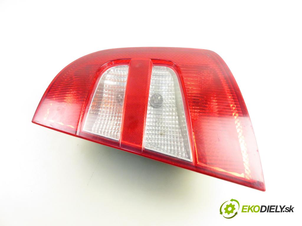 SKODA FABIA I (6Y2) HB 2003 44,00 1.4 - AZF 1397,00 Svetlo pravé zadné 6Y6945096 ; 6Y6945112