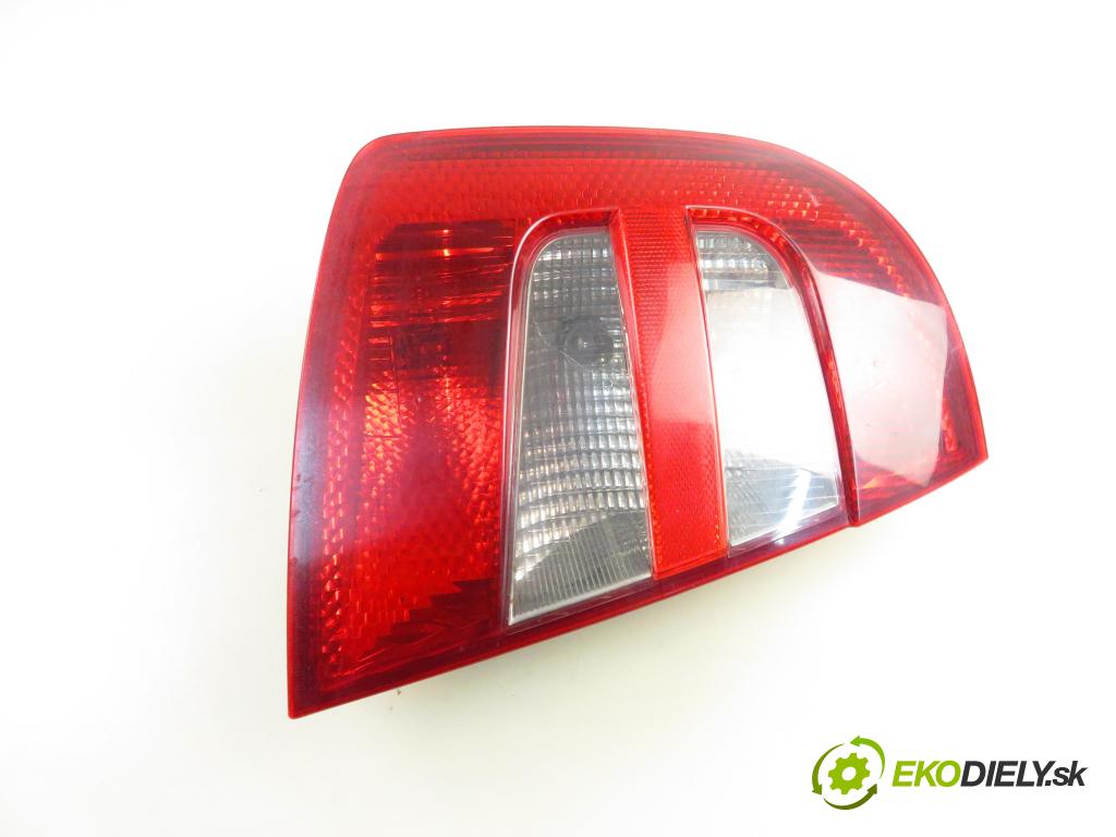 SKODA FABIA I (6Y2) HB 2003 44,00 1.4 - AZF 1397,00 Svetlo ľavé zadné 6Y6945095 ; 6Y6945111