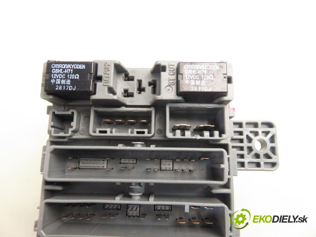 HONDA CIVIC VIII (FN, FK) HB 2007 103,00 2.2 CTDi (FK3) 140 - N22A2 2204,00 MODUL BSI SMGG330