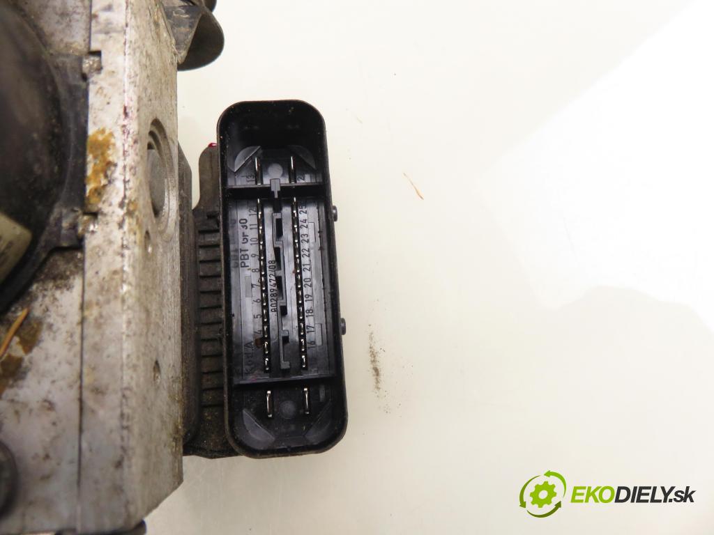 VW GOLF PLUS (5M1, 521) HB 2005 77,00 1.9 TDI PD 105 - BKC 1896,00 Pumpa ABS 1K0907379P ; 10097003153 ; 10020700544 (Pumpa ABS)