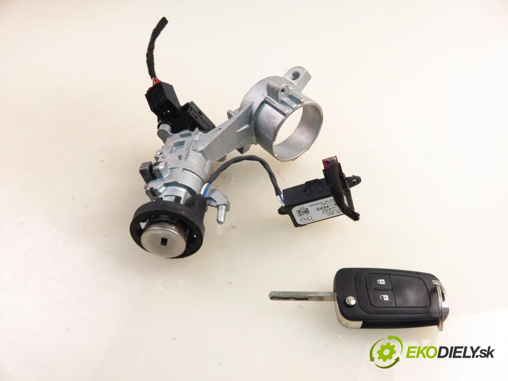 OPEL ASTRA J Sports Tourer (P10) KOMBI 2011 81,00 1.7 CDTI - A 17 DTJ 1686,00 spinačka 20939745 (Spínacia skrinka)