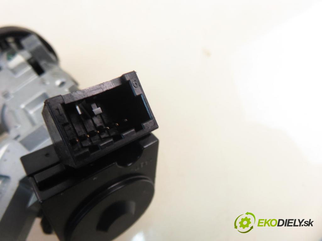 OPEL ASTRA J Sports Tourer (P10) KOMBI 2011 81,00 1.7 CDTI - A 17 DTJ 1686,00 spinačka 20939745 (Spínacia skrinka)