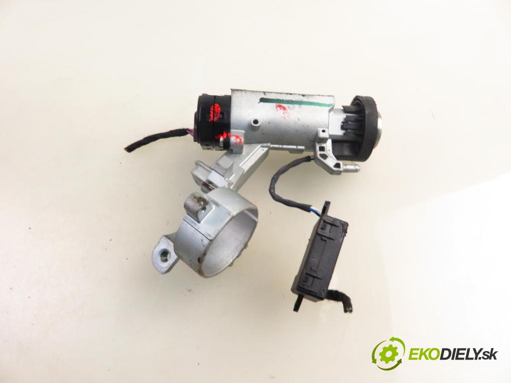 OPEL ASTRA J Sports Tourer (P10) KOMBI 2011 81,00 1.7 CDTI - A 17 DTJ 1686,00 spinačka 20939745 (Spínacia skrinka)