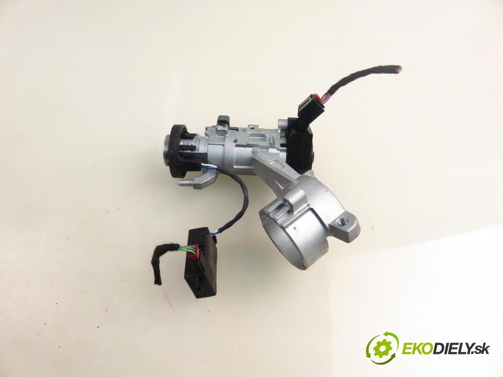 OPEL ASTRA J Sports Tourer (P10) KOMBI 2011 81,00 1.7 CDTI - A 17 DTJ 1686,00 spinačka 20939745 (Spínacia skrinka)