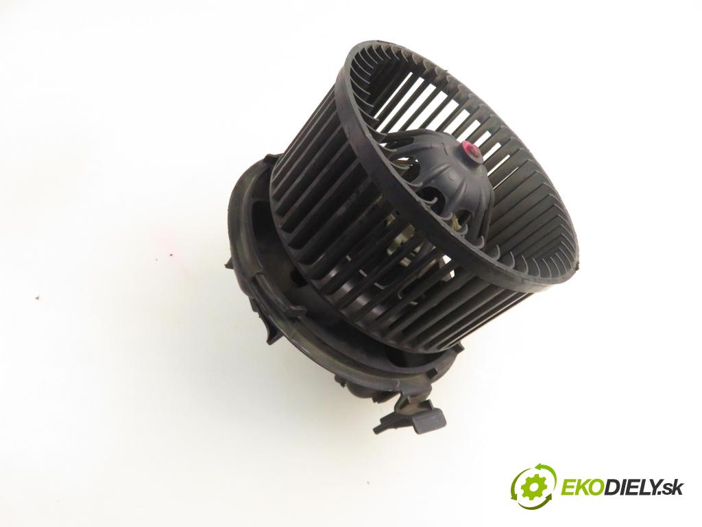 RENAULT MEGANE II Kombi (KM0/1_) KOMBI 2006 96,00 1.9 dCi - 131 F9Q 804 1870,00 ventilátor větráku 030911X