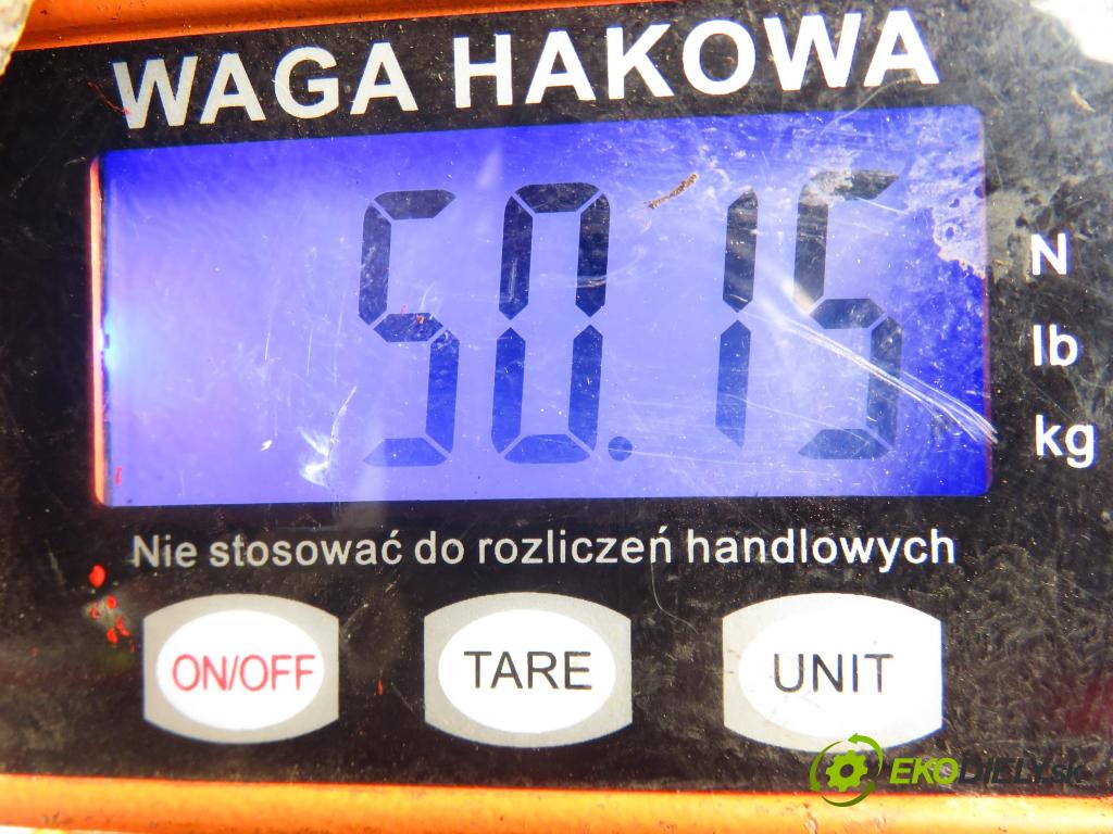 SKODA OCTAVIA I (1U2) LIFTBACK 1998 74,00 1.6 - AKL 1595,00 výztuha zadní část 