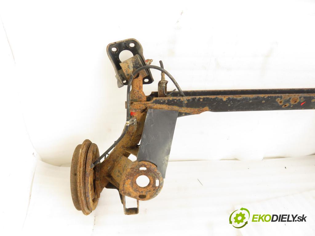 SKODA OCTAVIA I (1U2) LIFTBACK 1998 74,00 1.6 - AKL 1595,00 výztuha zadní část