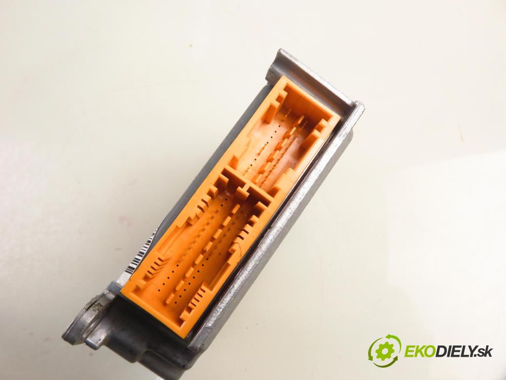 FIAT BRAVO II (198_) HB 2009 77,00 1.6 D Multijet - 198 A3.000 1598,00 MODUL air BAG 51851217