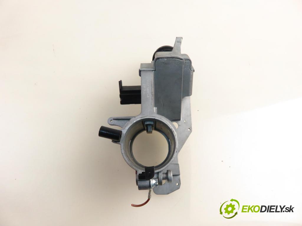 OPEL ZAFIRA B (A05) MINIVAN 2005 110,00 2.2 150 - Z 22 YH 2198,00 spinačka 2421430 ; N0501881 ; N0501882 (Spínacia skrinka)