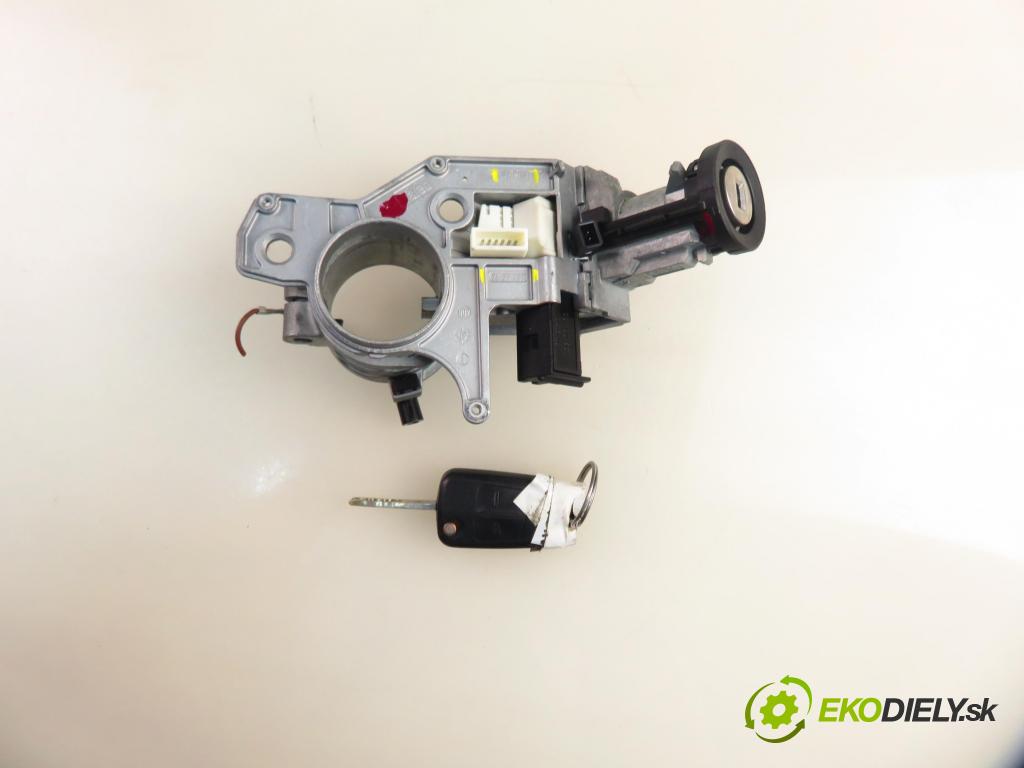 OPEL ZAFIRA B (A05) MINIVAN 2005 110,00 2.2 150 - Z 22 YH 2198,00 spinačka 2421430 ; N0501881 ; N0501882 (Spínacia skrinka)