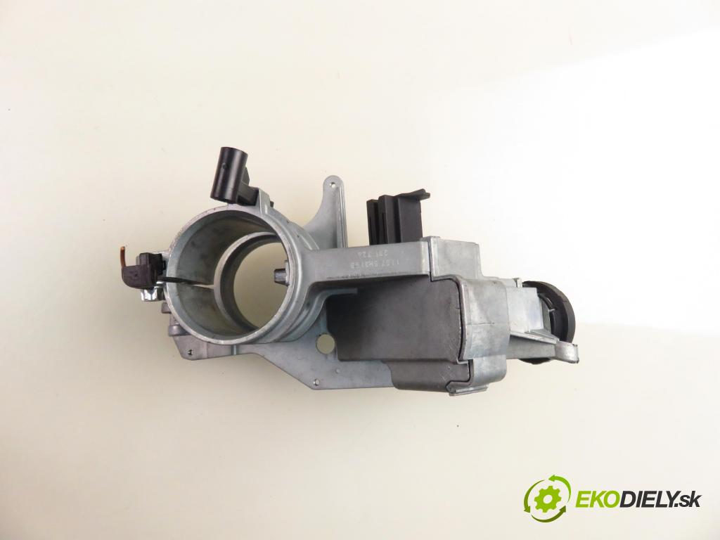 OPEL ZAFIRA B (A05) MINIVAN 2005 110,00 2.2 150 - Z 22 YH 2198,00 spinačka 2421430 ; N0501881 ; N0501882 (Spínacia skrinka)