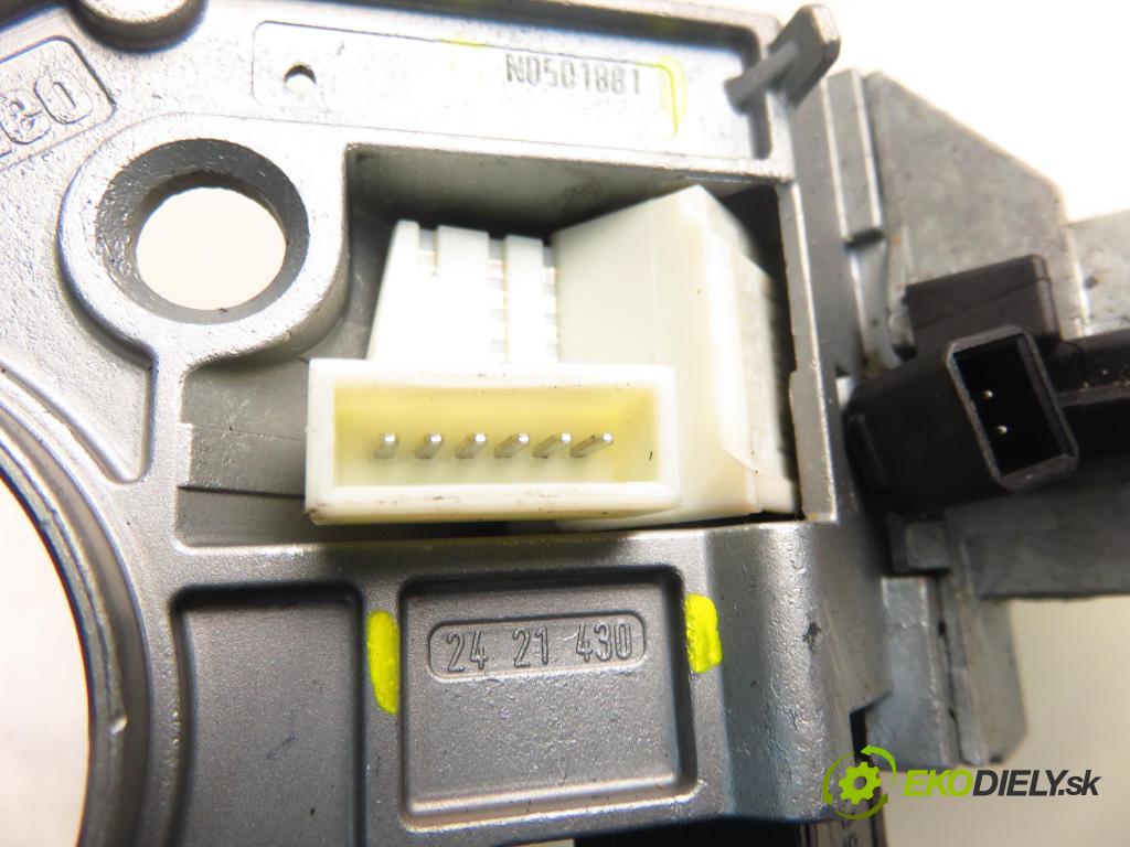 OPEL ZAFIRA B (A05) MINIVAN 2005 110,00 2.2 150 - Z 22 YH 2198,00 spinačka 2421430 ; N0501881 ; N0501882 (Spínacia skrinka)