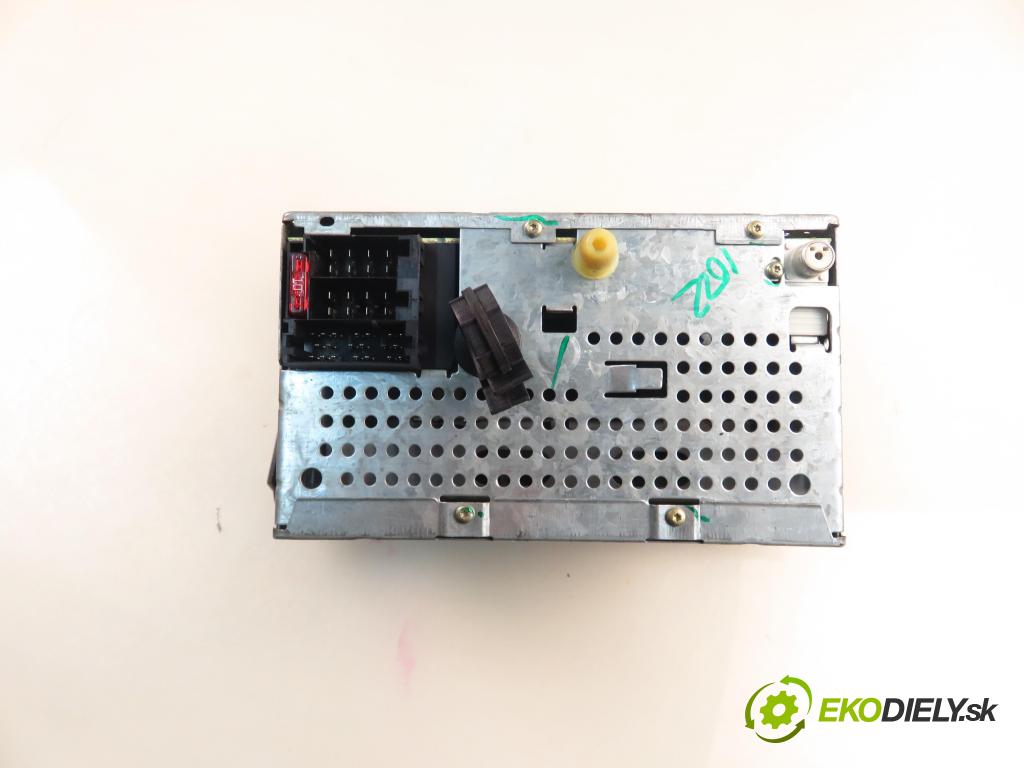 FIAT STILO (192_) HB 2003 85,00 1.9 JTD 115 - 192 A1.000 1910,00 RADIO CD 735296997