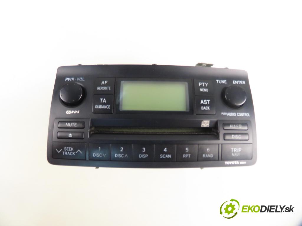 TOYOTA COROLLA (_E12_) HB 2004 66,00 2.0 D-4D 1995,00 RADIO CD 8612002380