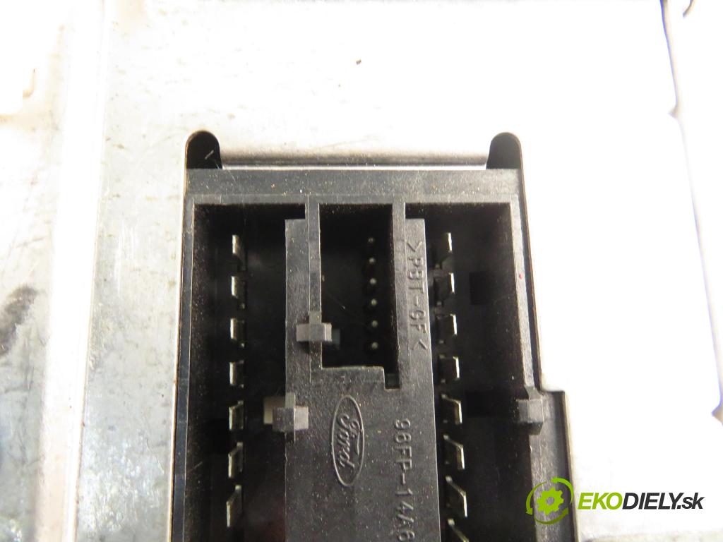FORD FOCUS (DAW, DBW) HB 2004 74,00 1.6 16V - FYDB 1596,00 RADIO 97AP18K876LA