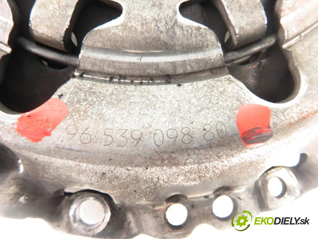 PEUGEOT EXPERT Skrzynia (VF3A_, VF3U_, VF3X_) FURGON 2010 66,00 1.6 HDi 90 16V - 9HU (DV6UTED4) 1560,00 Koleso zotrvačník 9653909880 ; 9670270080 ; 9639780480