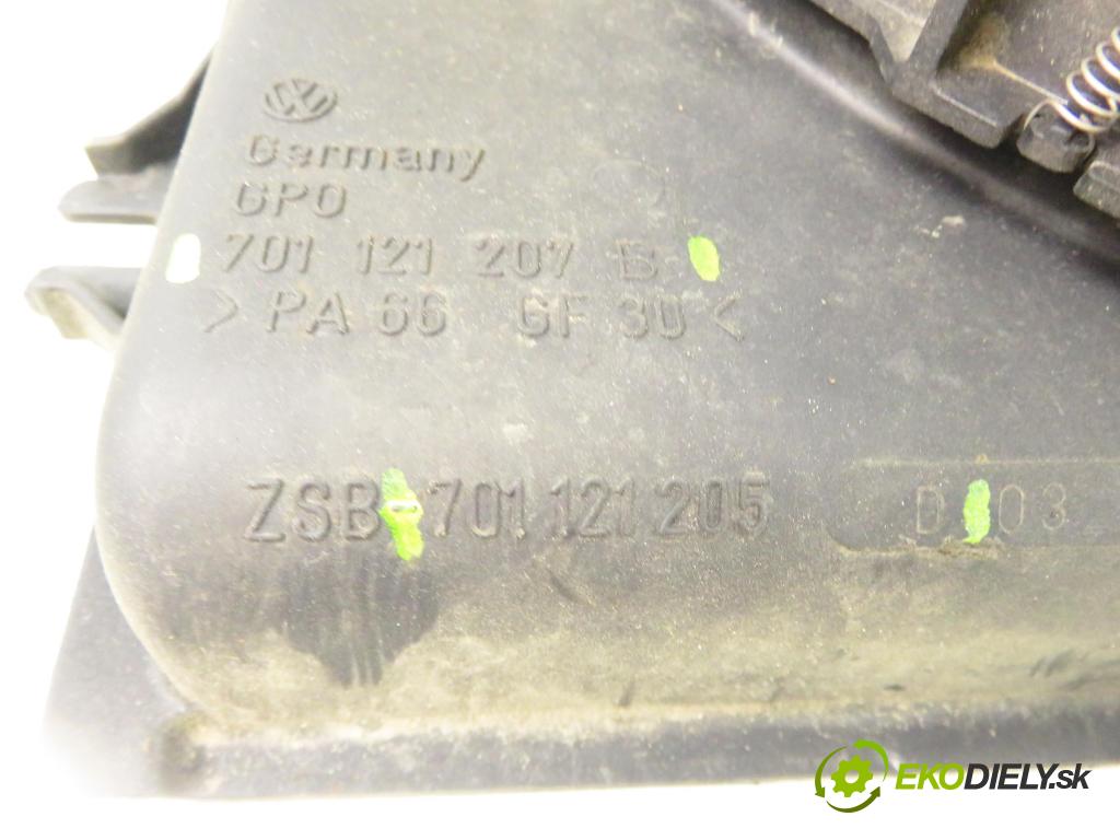VW TRANSPORTER IV Skrzynia (70XA) FURGON 1992 44,00 1.9 D 60 - 1X 1896,00 Ventilátor chladič vody 701121207B ; 701121205D