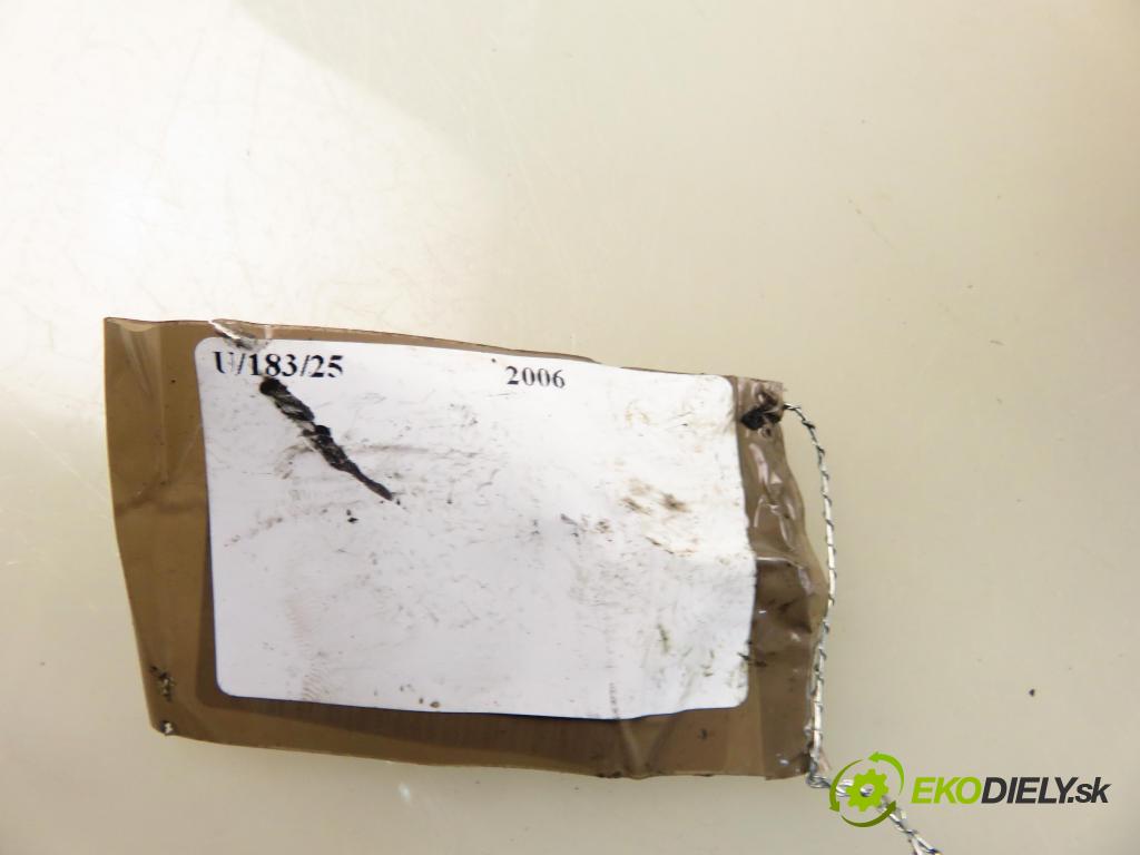 RENAULT MEGANE II Kombi (KM0/1_) KOMBI 2006 96,00 1.9 dCi - 131  F9Q 804  1870,00 startér 8200583014 (Startér)