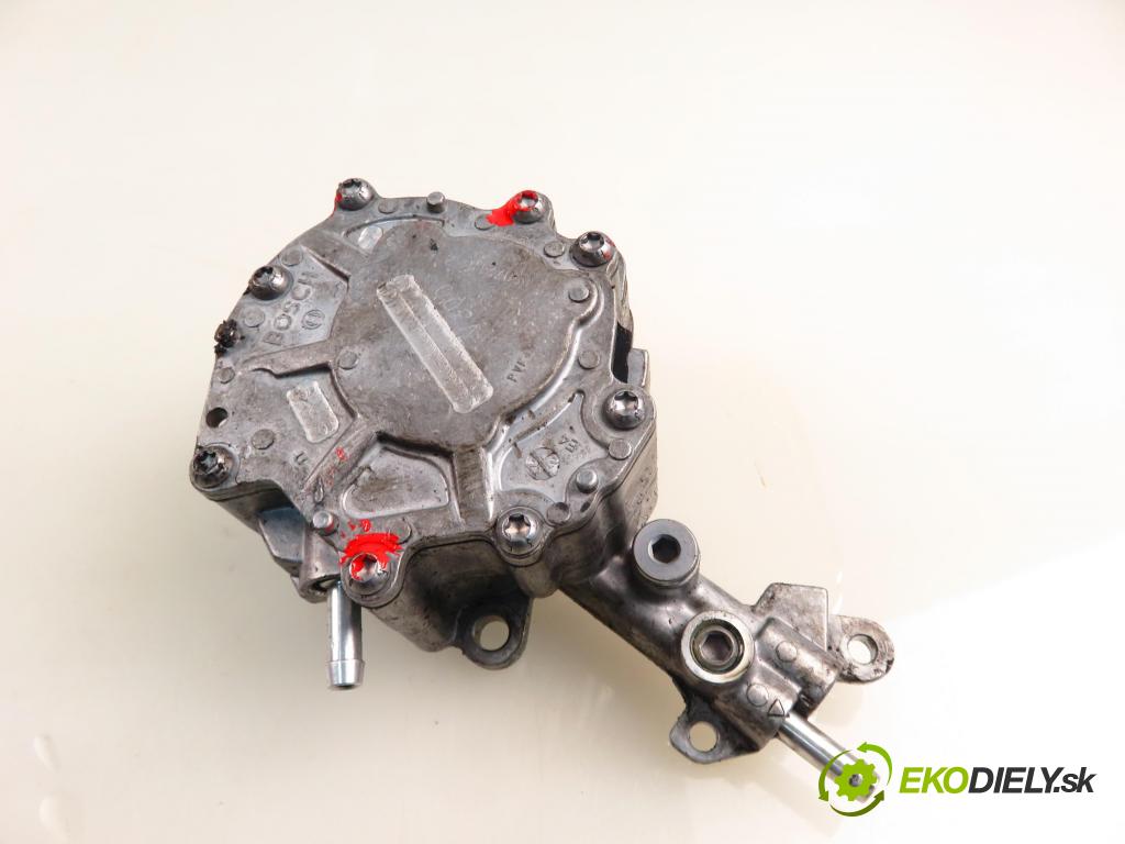 AUDI A4 (8E2, B6) SEDAN 2003 96,00 1.9 TDI PD 130 1896,00 Pumpa vákuová