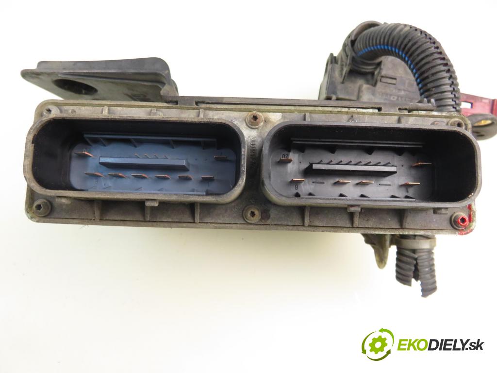 OPEL ZAFIRA A Nadwozie Wielkopojemne (MPV) (T98)  MINIVAN 2001 74,00 2.0 DTI 16V 101 - Y 20 DTH 1995,00 Riadiaca jednotka 124410130