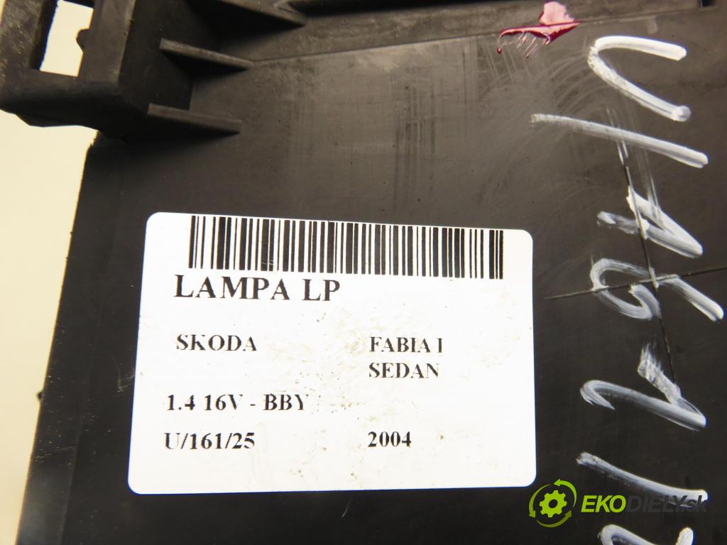 SKODA FABIA I SEDAN (6Y3) SEDAN 2004 55,00 1.4 16V - BBY 1390,00 světlo LP