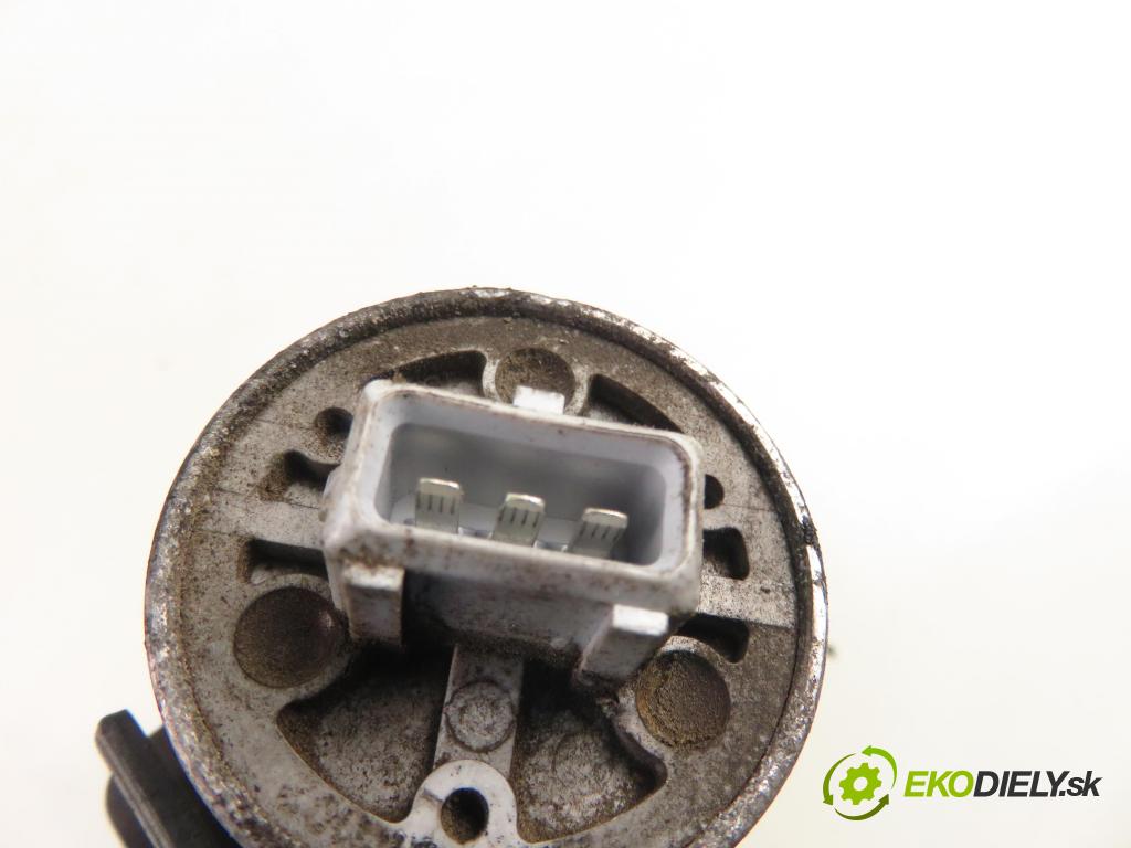 BMW 5 (E60) SEDAN 2004 125,00 520 i - 170 M54 B22 (226S1) 2171,00 Motorček krokový 1744713 ; 0280140545 (Motorček krokový)