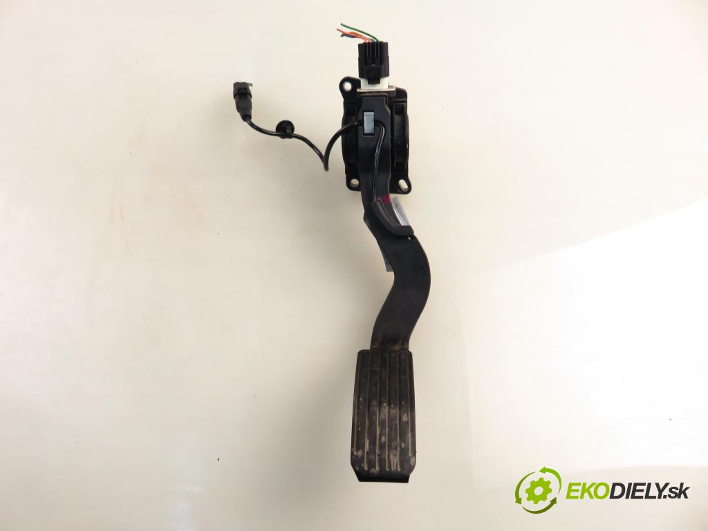 CITROEN C4 I (LC_) HB 2005 80,00 1.6 16V - NFU (TU5JP4) 1587,00 potenciometr plynového pedálu 0280755001 ; 9650889180 (Pedály)