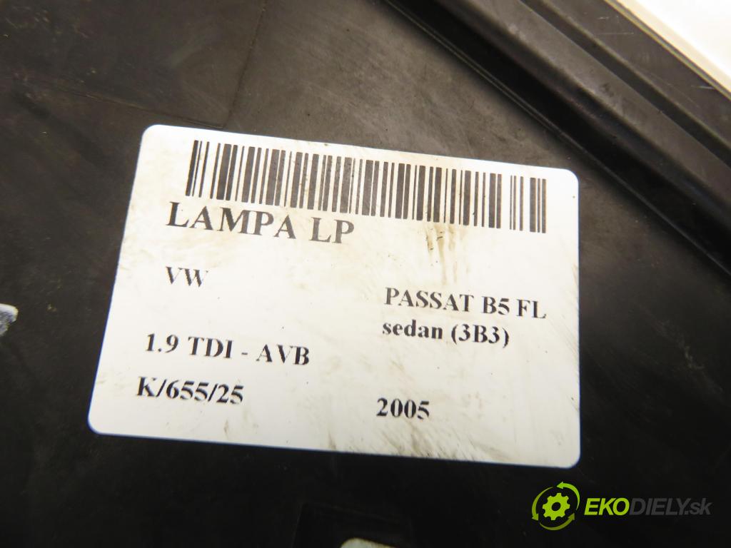 VW PASSAT B5.5 (3B3) SEDAN 2005 74,00 1.9 TDI PD 101 - AVB 1896,00 světlo LP 3B0941015AN