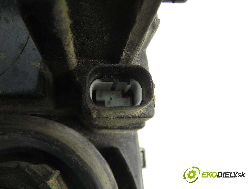 BMW 3 (E46) SEDAN 2003 100,00 318 i 136 - N42 B20 A 1995,00 světlo LP 