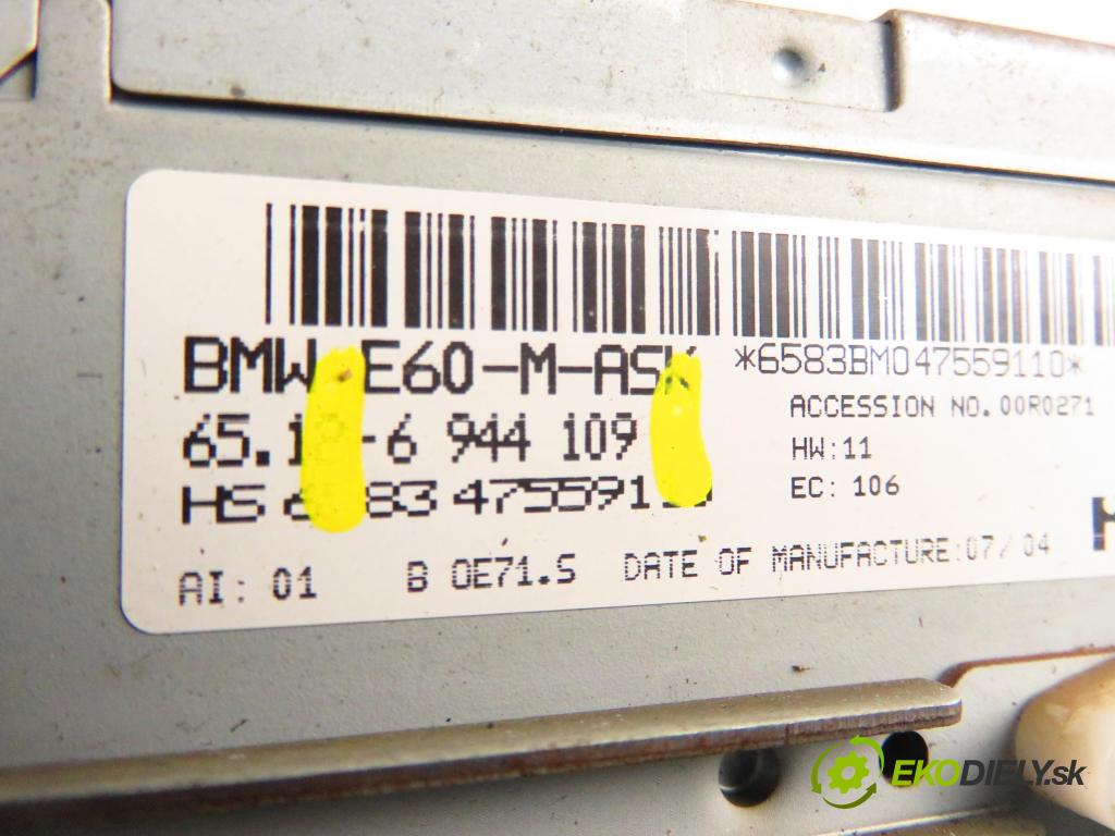 BMW 5 (E60) SEDAN 2004 125,00 520 i - 170 M54 B22 (226S1) 2171,00 RADIO CD 6944109